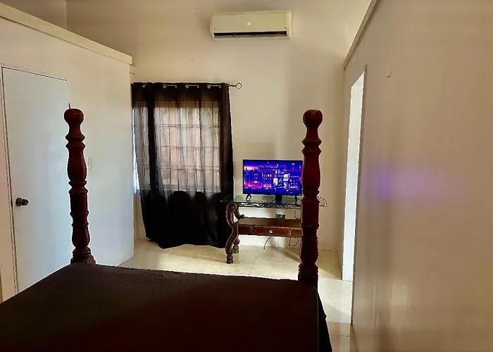 Hill View Retreat Montego Bay